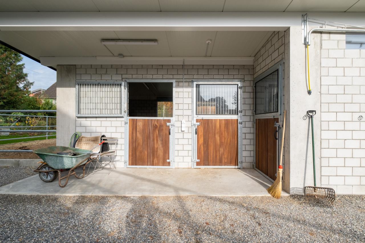 privatstall-fuer-zwei-Pferde-ostschweiz-6