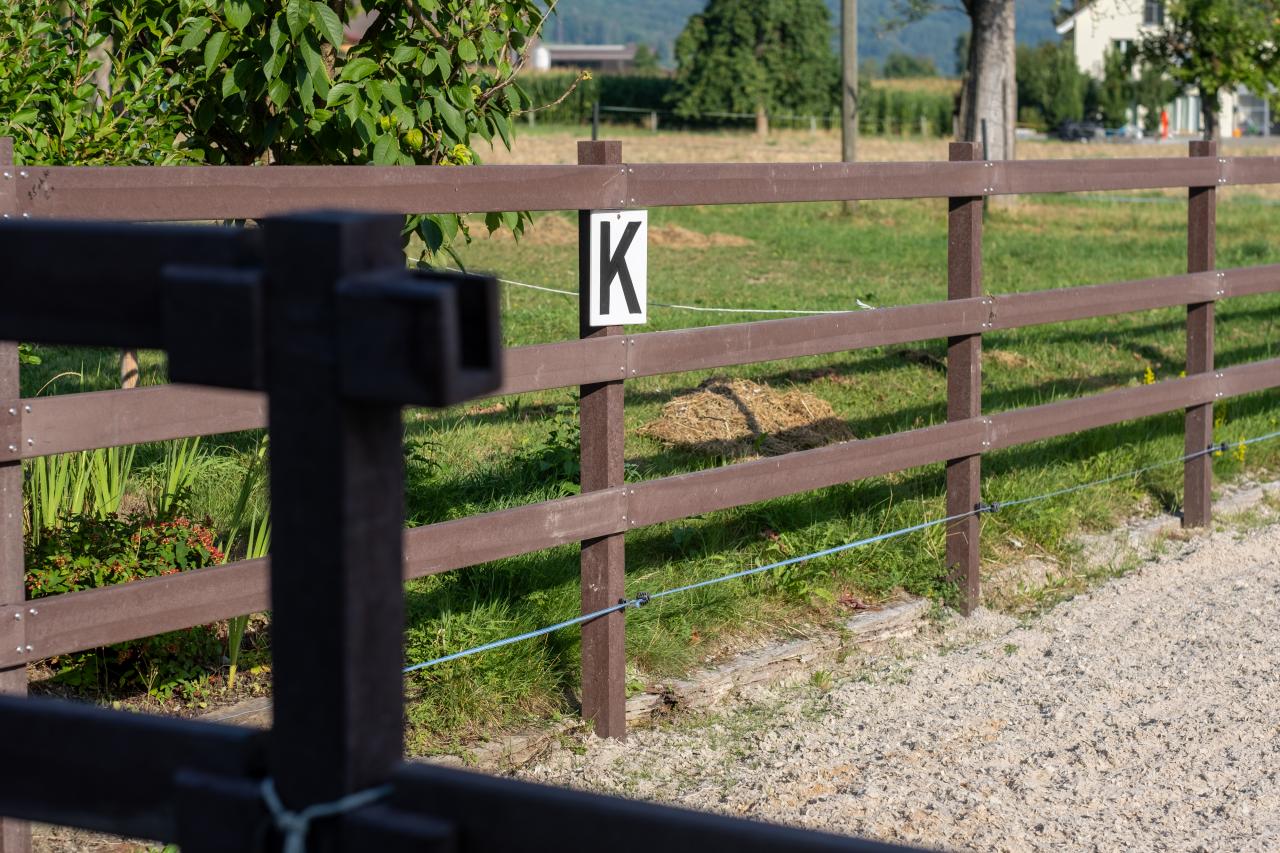 Langlebiger Reitplatz-Zaun-1