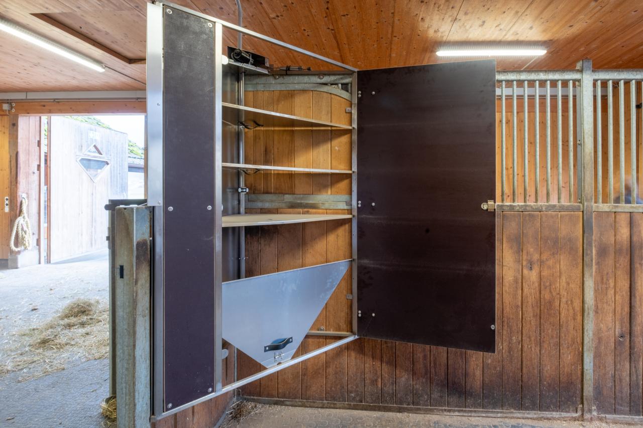 64912_Max und Ruth Rüegger_Feedslow-Eckraufe 3.jpg