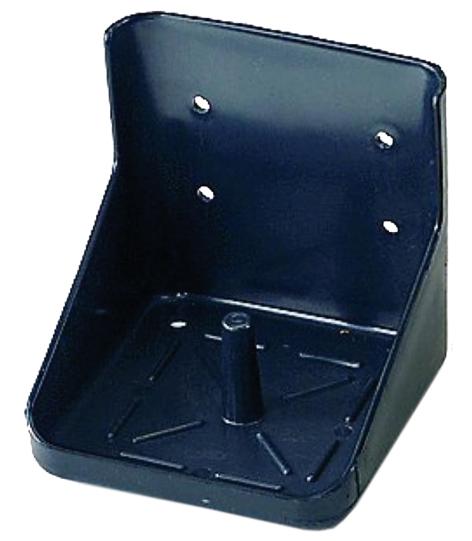 Schwarzer Lecksteinhalter aus Kunststoff, mit quadratischer Grundfläche und daran befestigten dreieckigen Stützen beidseitig, sowie quadratischer Rückseite mit vier Löchern zur Montage. Zentral auf de