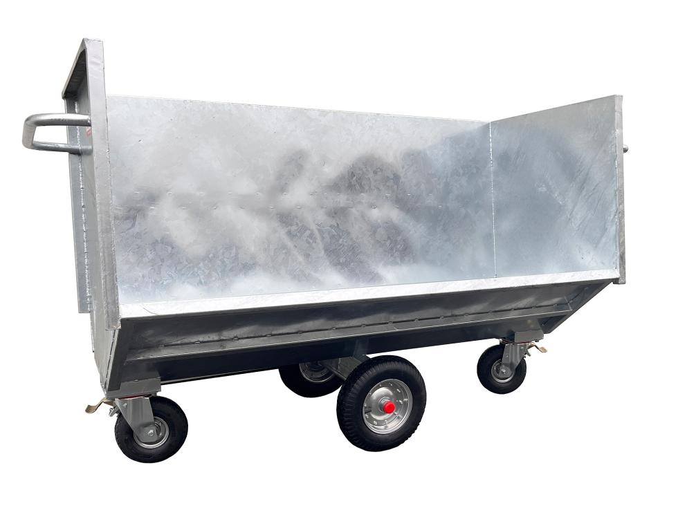 Ein Grossraumkuli für Frontlader, feuerverzinkt mit vier Rädern und Auspaarung zum Auskippen, zwei Griffstangen, Ansicht von vorne